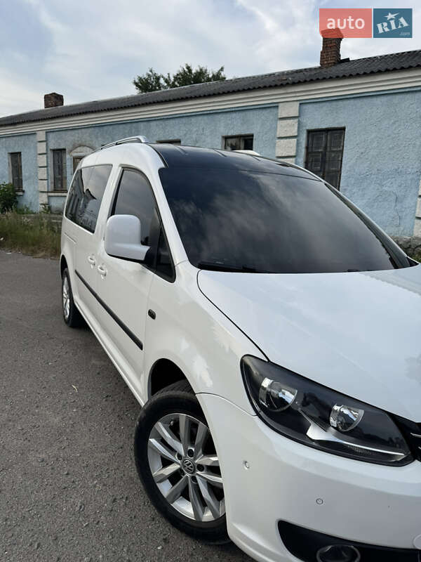 Минивэн Volkswagen Caddy 2014 в Хмельницком