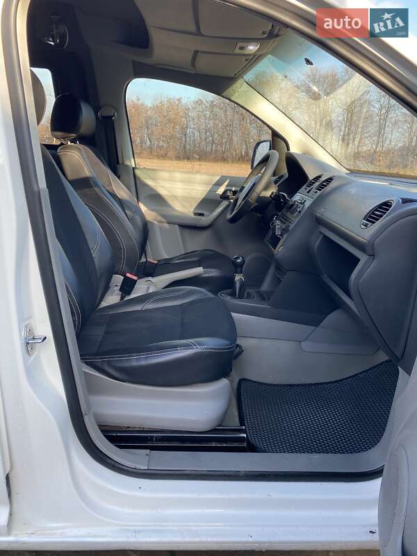 Минивэн Volkswagen Caddy 2006 в Вижнице