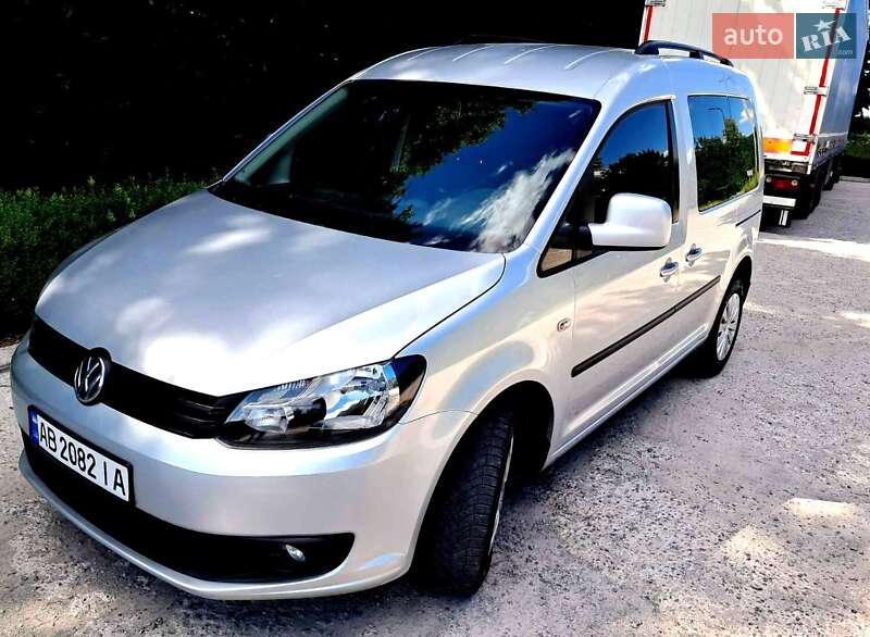 Минивэн Volkswagen Caddy 2011 в Виннице