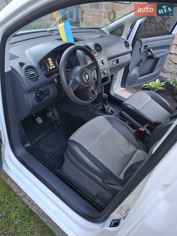 Мінівен Volkswagen Caddy 2014 в Тернополі