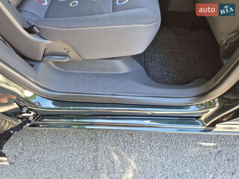 Минивэн Volkswagen Caddy 2012 в Полтаве