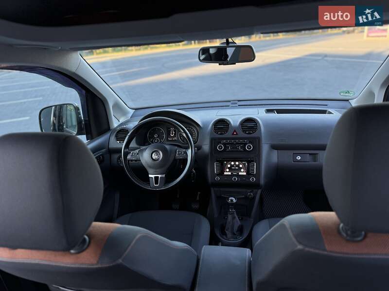 Минивэн Volkswagen Caddy 2013 в Самборе