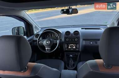 Минивэн Volkswagen Caddy 2013 в 
