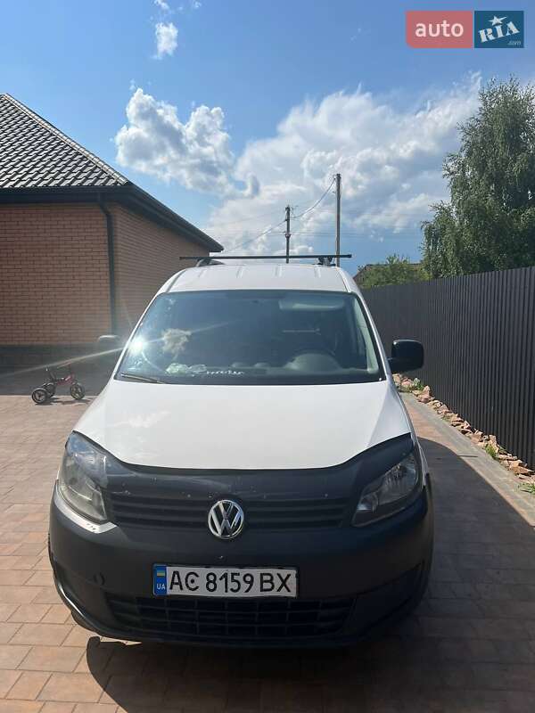 Грузовой фургон Volkswagen Caddy 2012 в Любешове
