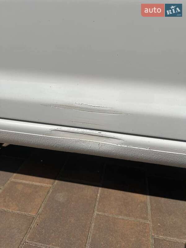 Грузовой фургон Volkswagen Caddy 2012 в Любешове