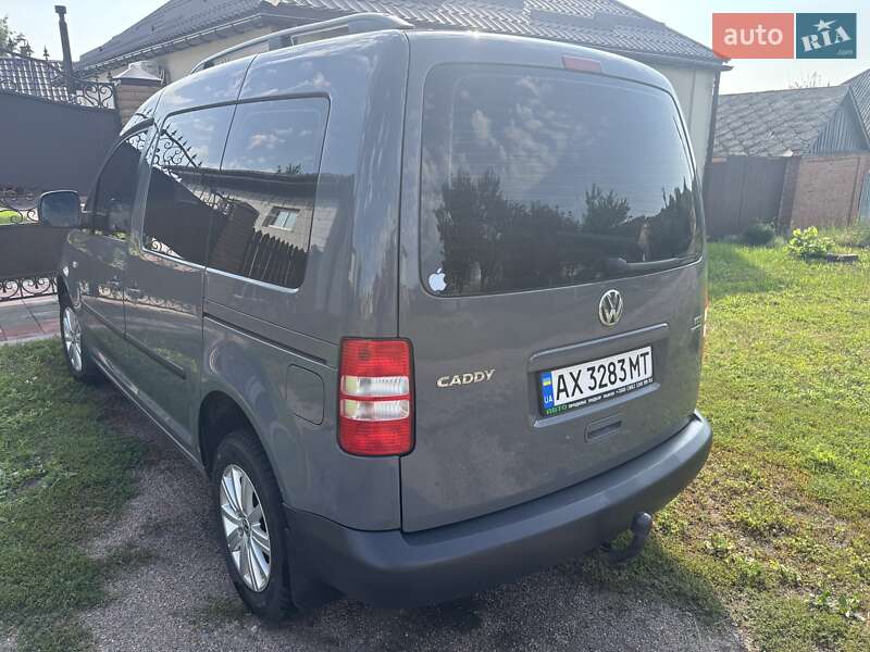 Минивэн Volkswagen Caddy 2011 в Богодухове