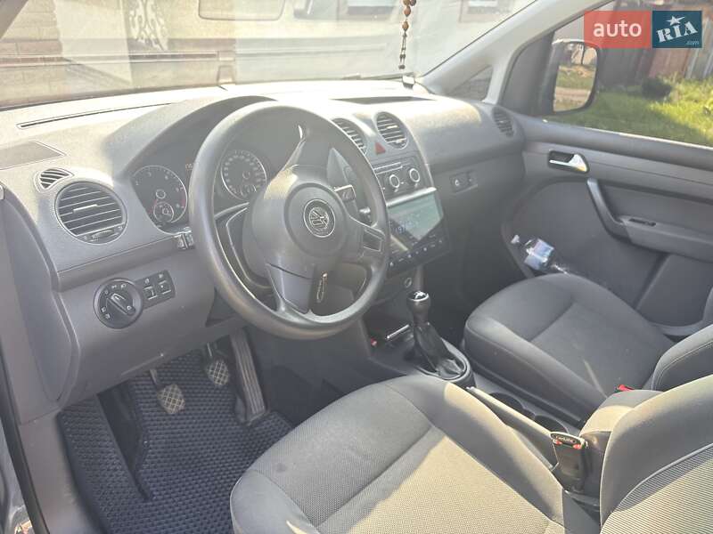 Минивэн Volkswagen Caddy 2011 в Богодухове