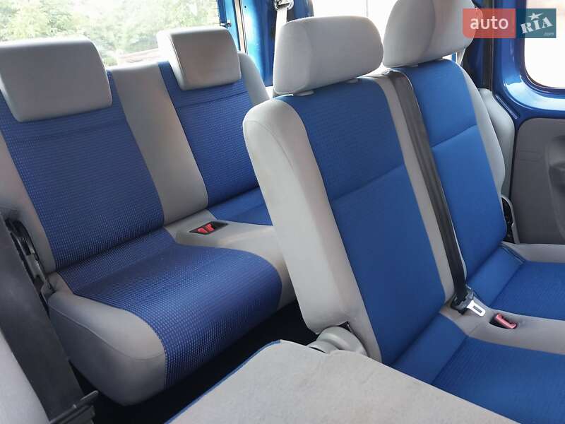 Минивэн Volkswagen Caddy 2009 в Ходорове
