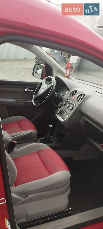 Минивэн Volkswagen Caddy 2008 в Новоселице