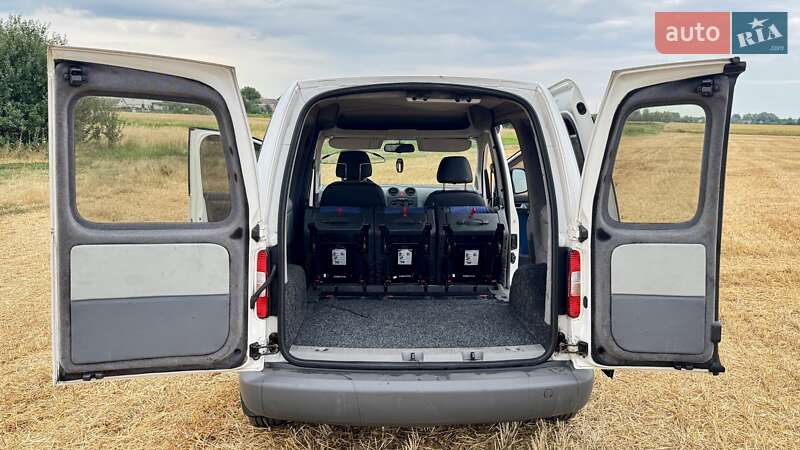 Минивэн Volkswagen Caddy 2010 в Киеве