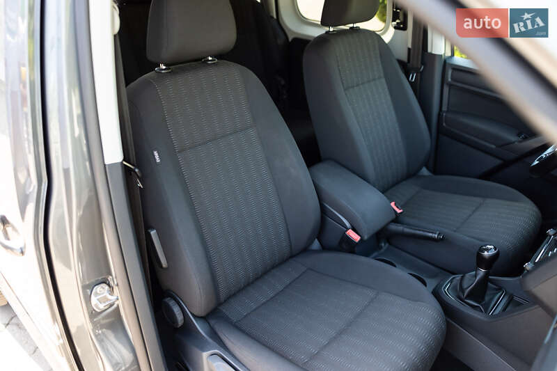 Минивэн Volkswagen Caddy 2016 в Луцке
