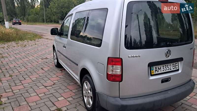 Минивэн Volkswagen Caddy 2005 в Коростене