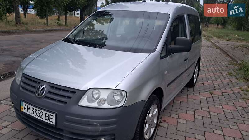 Минивэн Volkswagen Caddy 2005 в Коростене