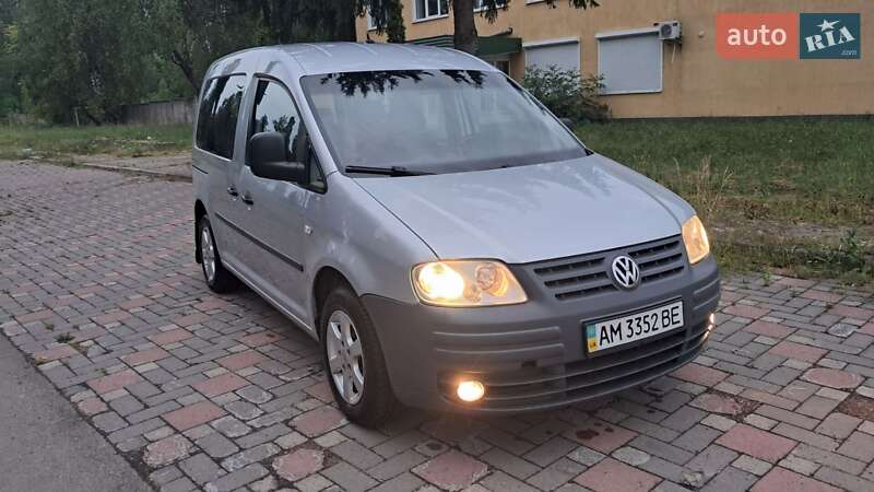 Минивэн Volkswagen Caddy 2005 в Коростене