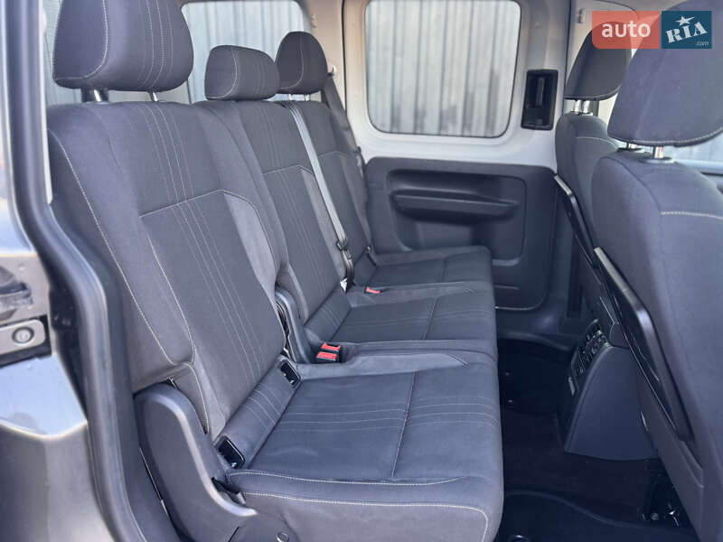 Мінівен Volkswagen Caddy 2017 в Сарнах