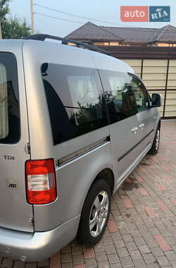 Минивэн Volkswagen Caddy 2010 в 