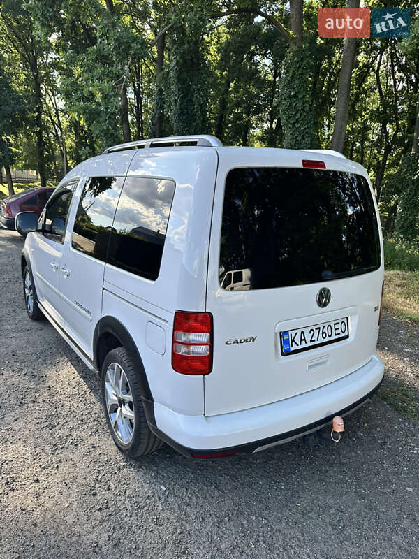 Минивэн Volkswagen Caddy 2015 в Киеве