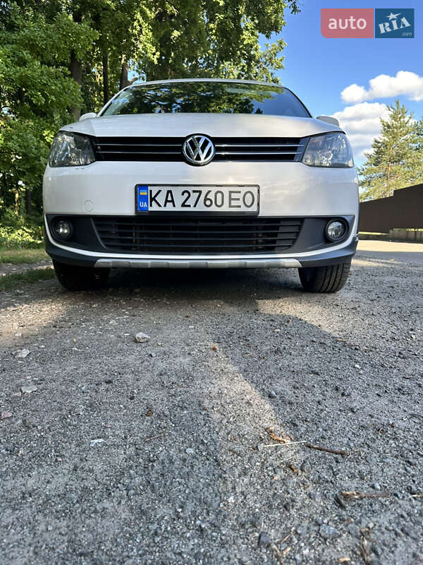 Минивэн Volkswagen Caddy 2015 в Киеве