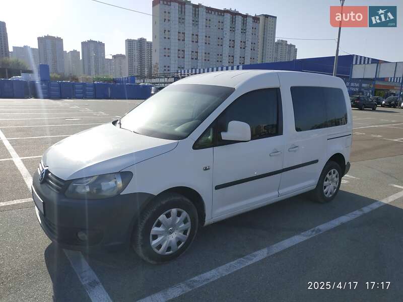 Минивэн Volkswagen Caddy 2010 в 