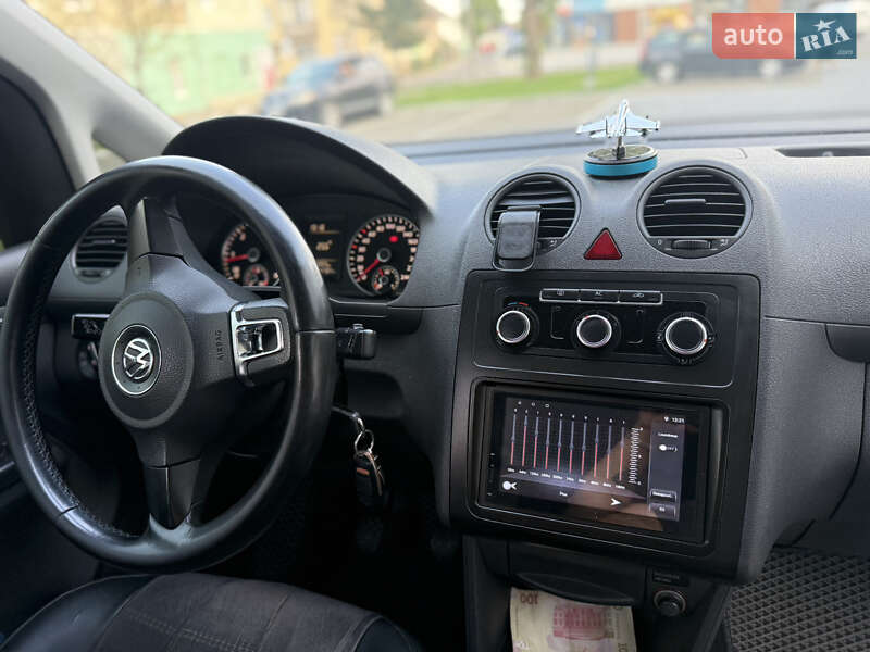 Минивэн Volkswagen Caddy 2011 в Стрые