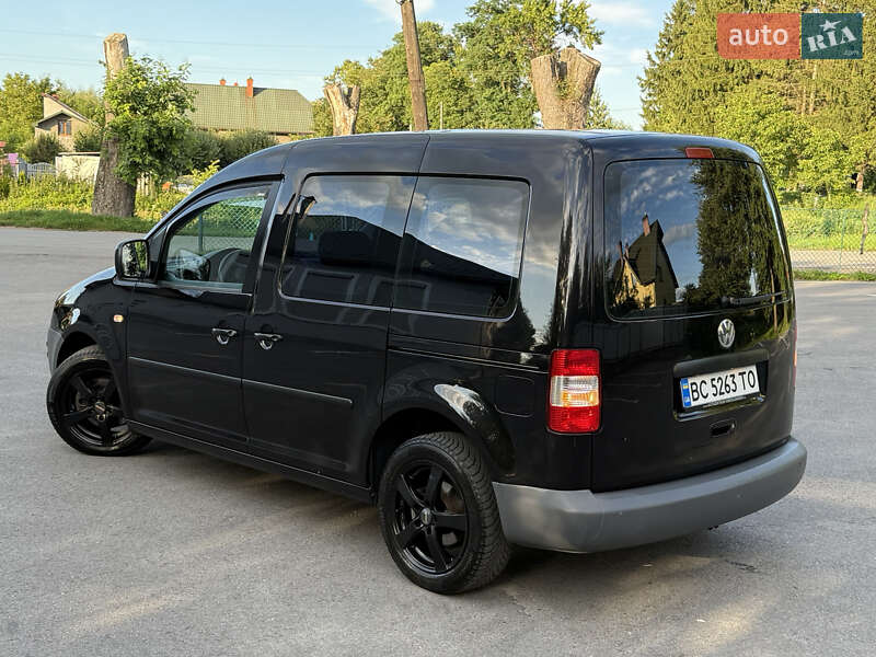 Минивэн Volkswagen Caddy 2004 в Самборе