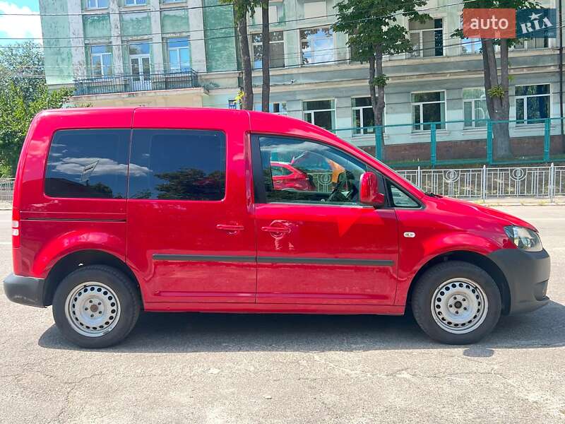 Минивэн Volkswagen Caddy 2012 в Киеве