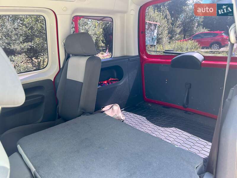Минивэн Volkswagen Caddy 2012 в Киеве