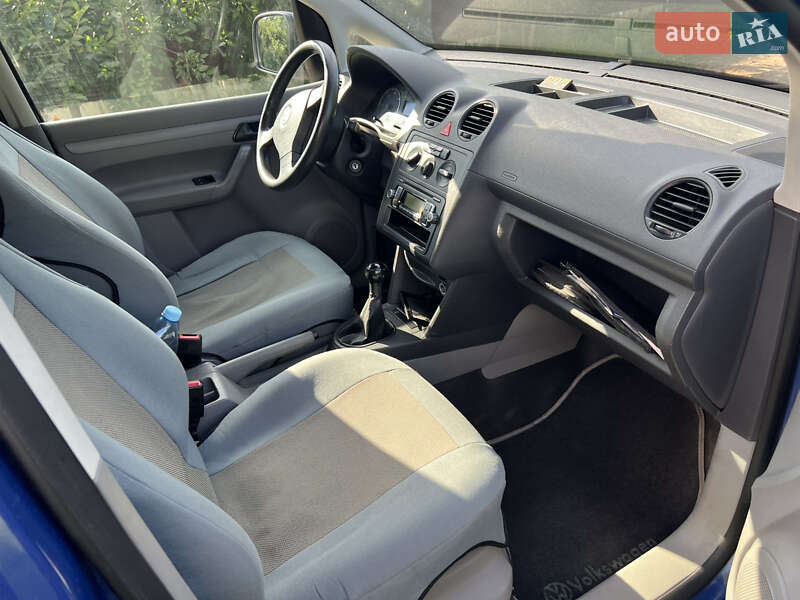 Минивэн Volkswagen Caddy 2010 в Чернигове