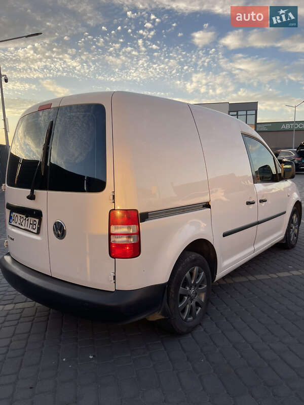 Грузопассажирский фургон Volkswagen Caddy 2011 в Мукачево