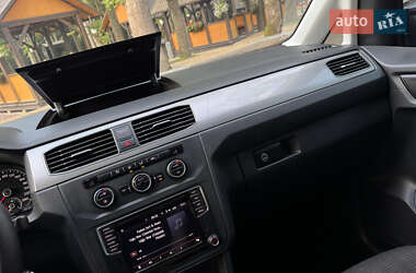 Минивэн Volkswagen Caddy 2017 в 