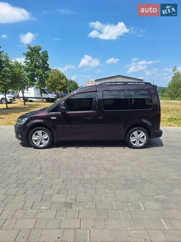 Минивэн Volkswagen Caddy 2015 в Виноградове