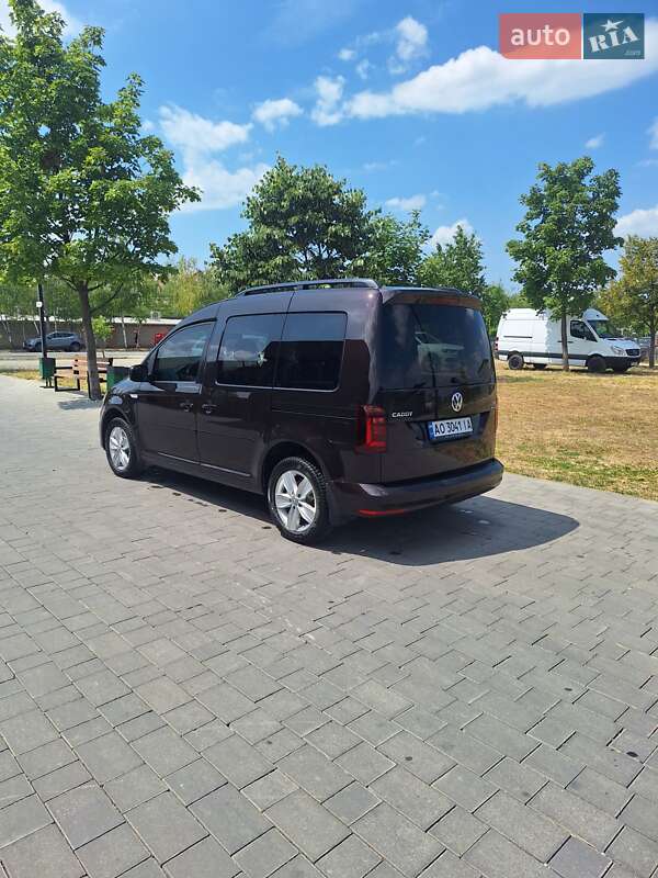 Минивэн Volkswagen Caddy 2015 в Виноградове
