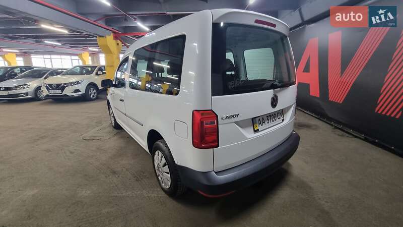 Минивэн Volkswagen Caddy 2017 в Киеве