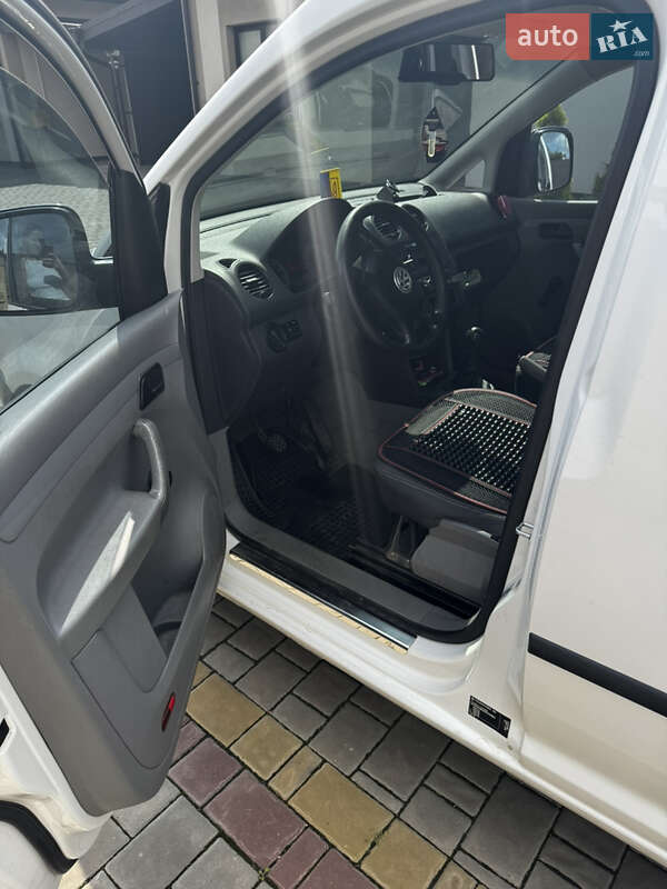 Мінівен Volkswagen Caddy 2005 в Луцьку