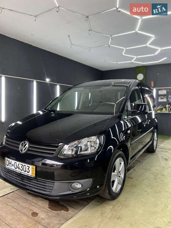 Минивэн Volkswagen Caddy 2011 в Львове