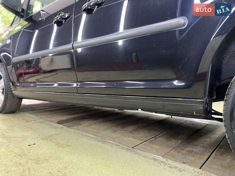 Минивэн Volkswagen Caddy 2011 в Львове