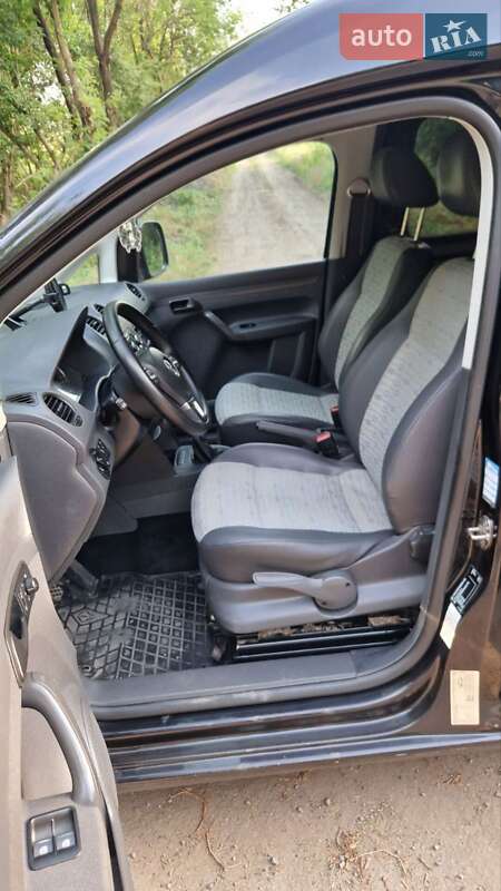 Грузопассажирский фургон Volkswagen Caddy 2013 в Днепре