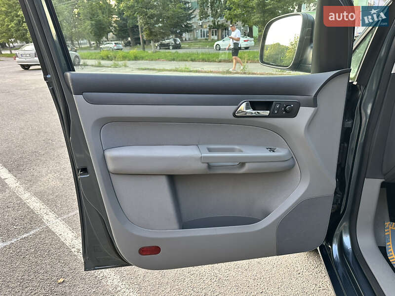 Минивэн Volkswagen Caddy 2009 в Виннице