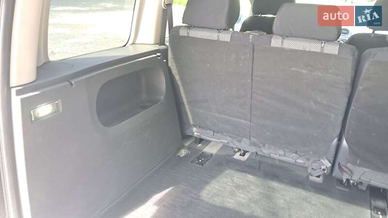 Минивэн Volkswagen Caddy 2010 в Черновцах