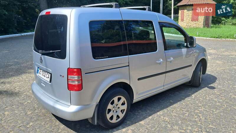 Минивэн Volkswagen Caddy 2010 в Черновцах
