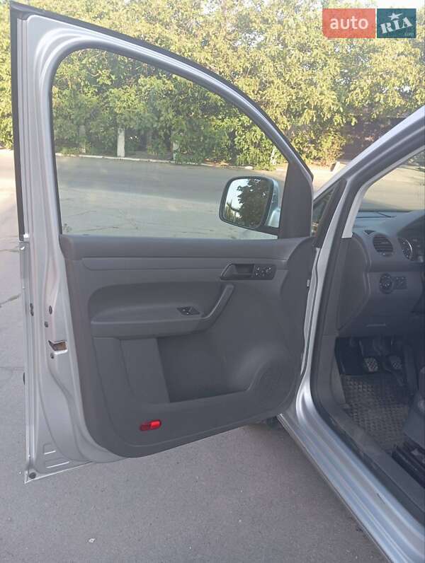 Мінівен Volkswagen Caddy 2013 в Херсоні