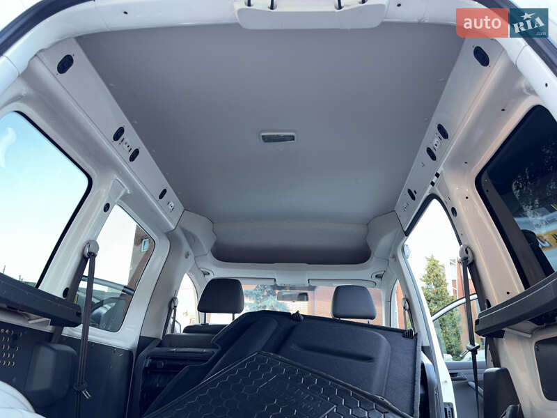 Минивэн Volkswagen Caddy 2015 в Днепре