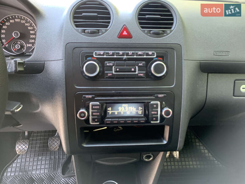 Минивэн Volkswagen Caddy 2014 в Сваляве