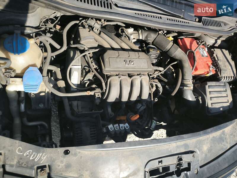 Минивэн Volkswagen Caddy 2006 в Киеве
