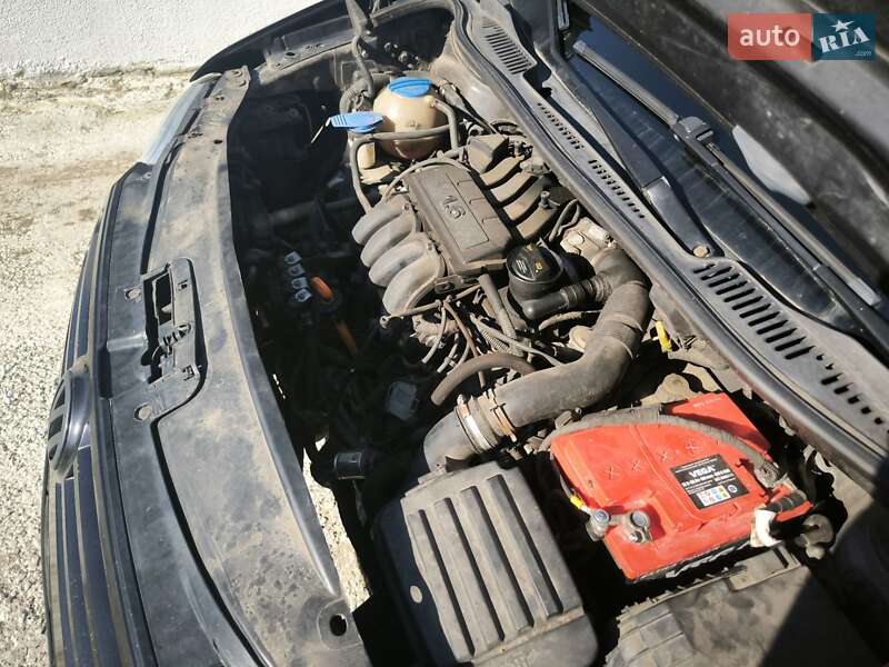 Минивэн Volkswagen Caddy 2006 в Киеве