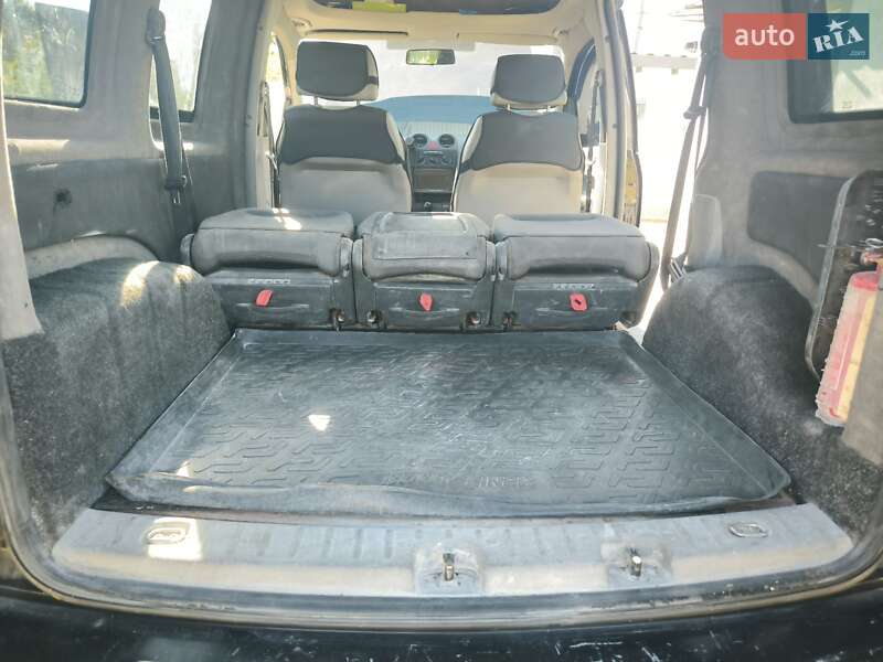 Минивэн Volkswagen Caddy 2006 в Киеве
