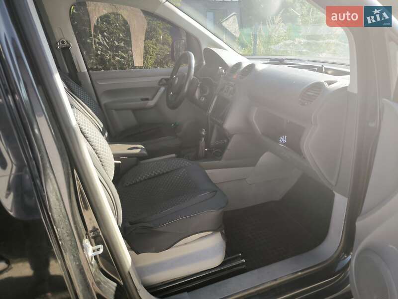 Минивэн Volkswagen Caddy 2006 в Киеве