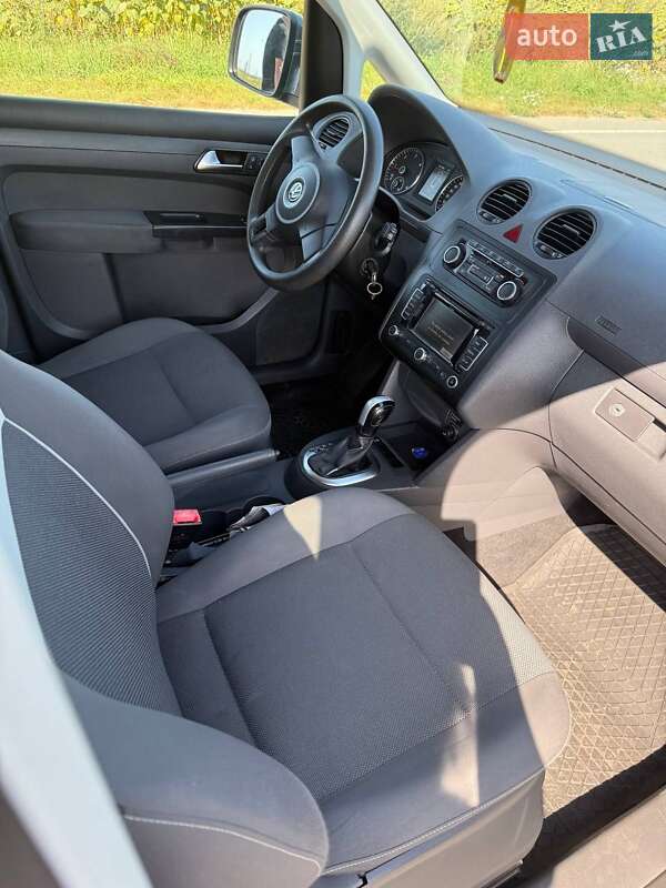 Минивэн Volkswagen Caddy 2010 в Ровно