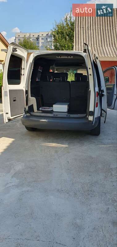 Минивэн Volkswagen Caddy 2004 в Киеве