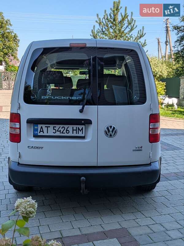 Минивэн Volkswagen Caddy 2011 в Косове
